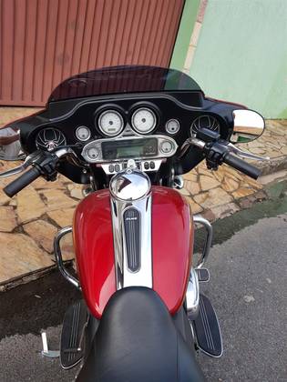 HARLEY-DAVIDSON STREET GLIDE 